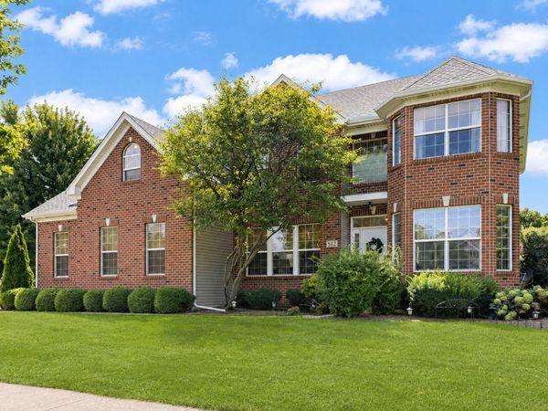 512 Arrowhead Drive, Yorkville, IL 60560