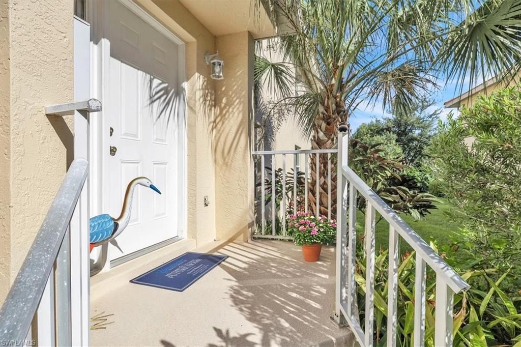250 Robin Hood Cir, Unit 202, Naples, FL 34104 Photo