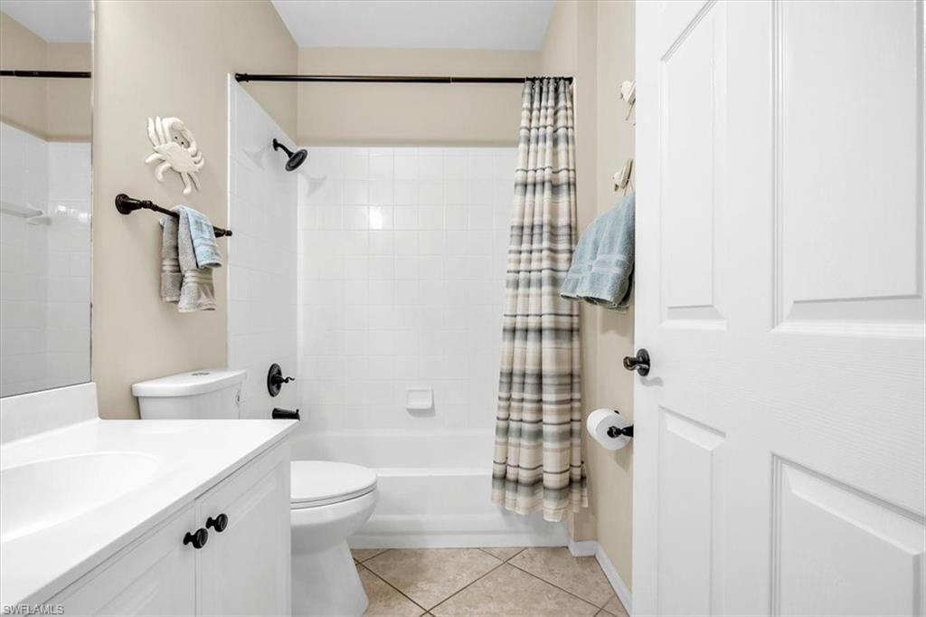250 Robin Hood Cir, Unit 202, Naples, FL 34104 Photo