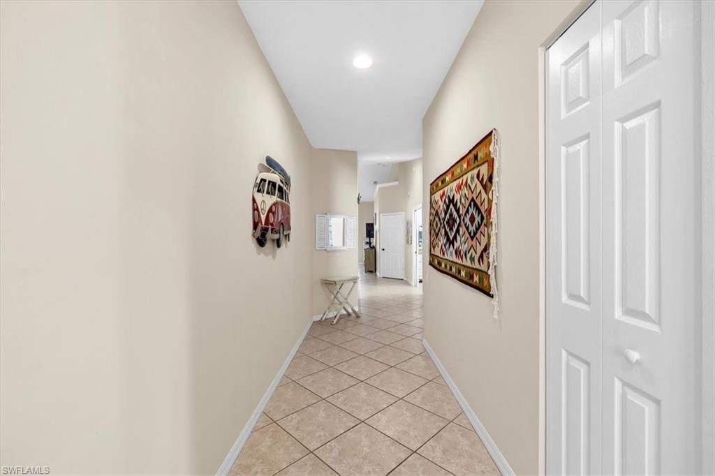 250 Robin Hood Cir, Unit 202, Naples, FL 34104 Photo