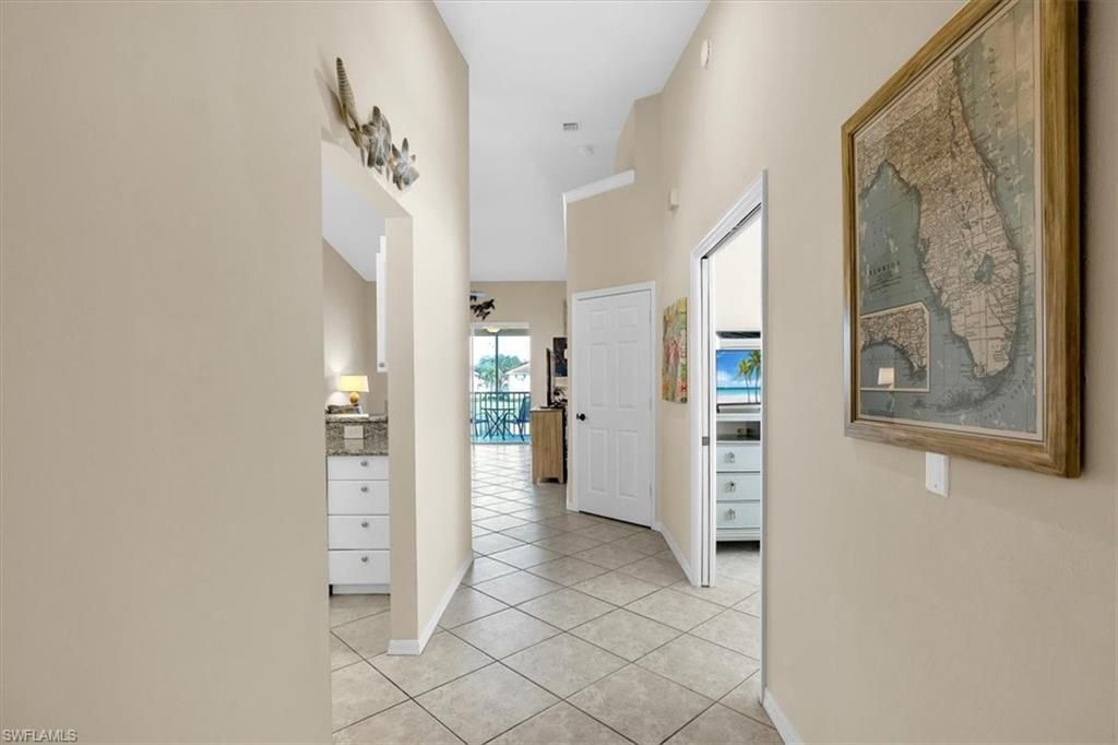250 Robin Hood Cir, Unit 202, Naples, FL 34104 Photo