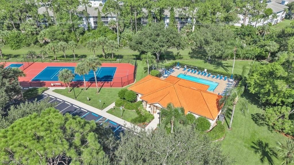 250 Robin Hood Cir, Unit 202, Naples, FL 34104 Photo