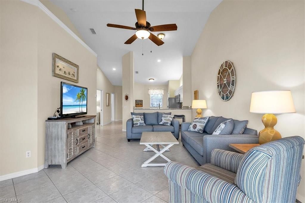 250 Robin Hood Cir, Unit 202, Naples, FL 34104 Photo