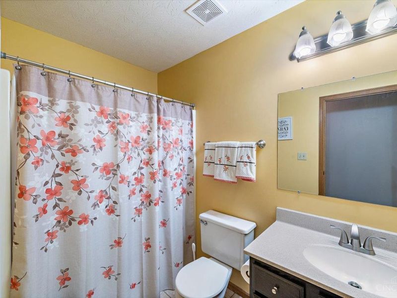 533 Smiley Avenue, Springdale, OH 45246 Photo 24