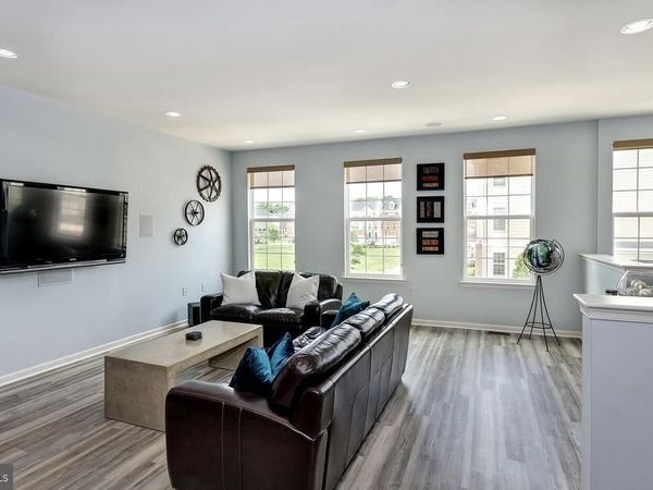 47 RIVERWALK BOULEVARD , BURLINGTON, NJ 08016
