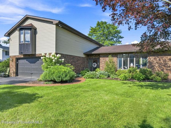 229 Cornell Avenue , Clarks Green, PA 18411