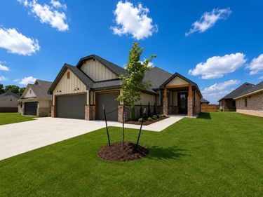 5109 Vine Cliff Road, Mustang, OK 73064