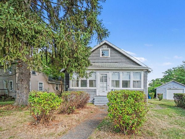 1217 E Vine Street, Kalamazoo, MI 49001