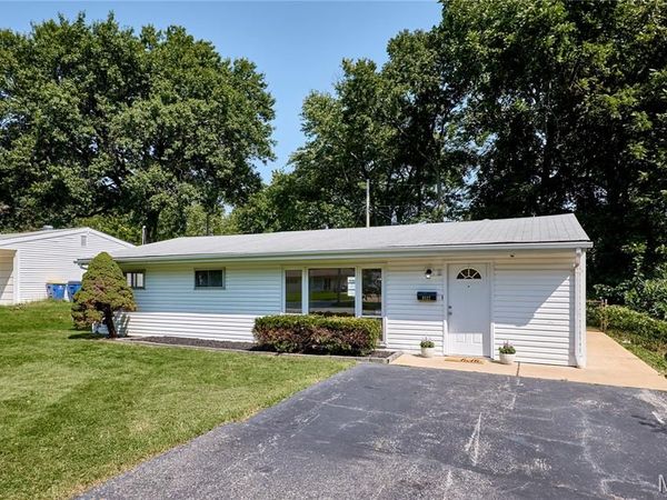 9527 Margo Ann Lane , St Louis, MO 63134