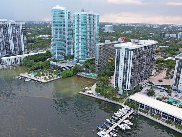 1925 Brickell Ave, Unit 1501D, Miami, FL 33129