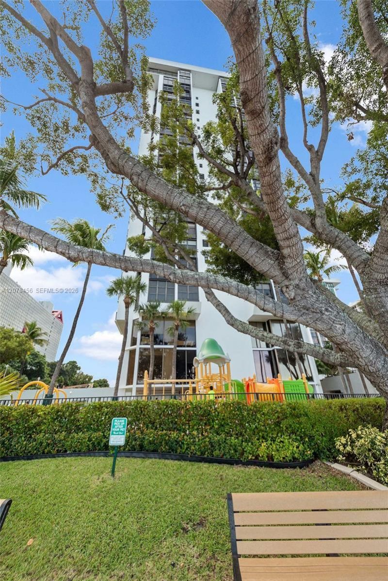 1925 Brickell Ave, Unit 1501D, Miami, FL 33129 Photo