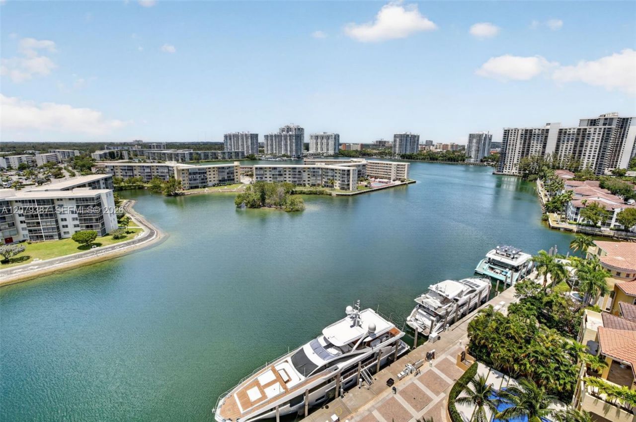 1000 Island Blvd, Unit 1510, Aventura, FL 33160 Main Photo
