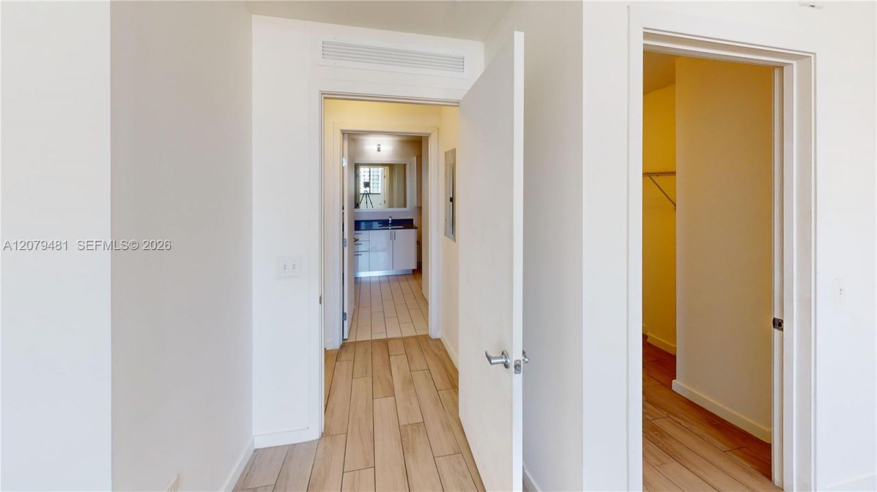 999 SW 1st Ave, Unit 2606, Miami, FL 33130 Photo