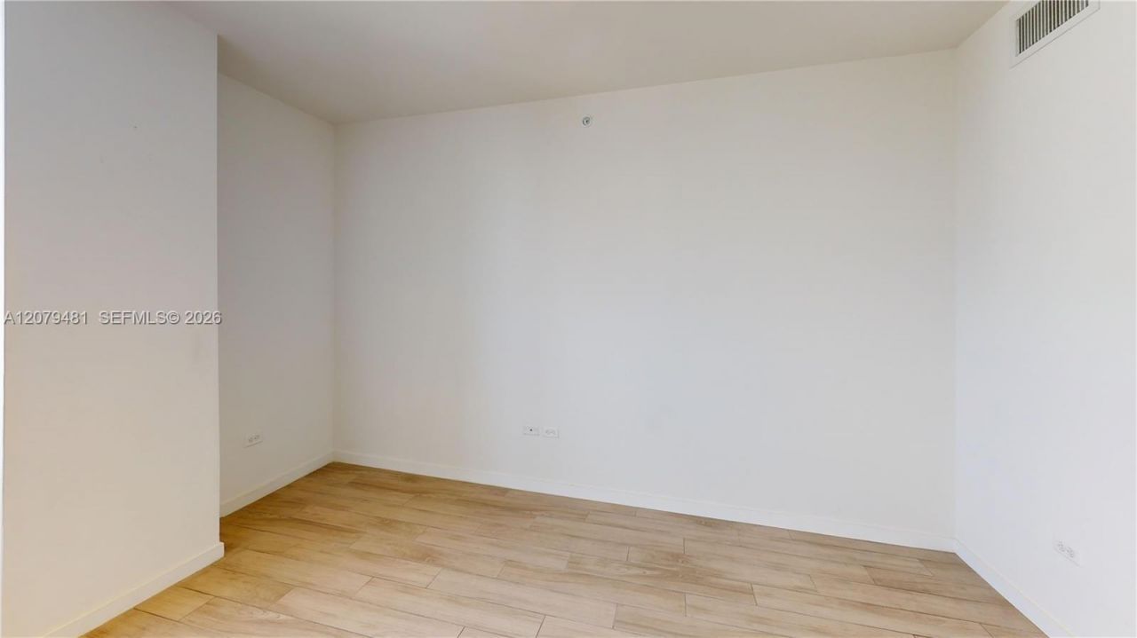 999 SW 1st Ave, Unit 2606, Miami, FL 33130 Photo