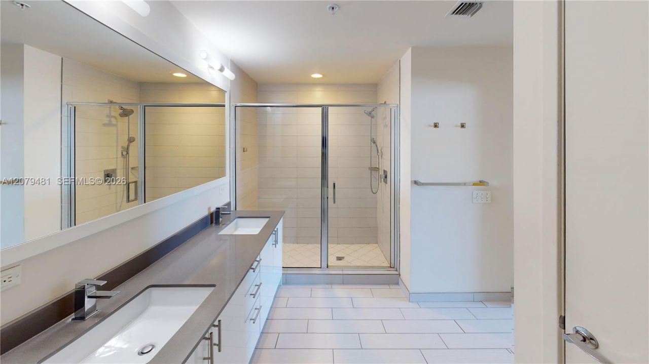 999 SW 1st Ave, Unit 2606, Miami, FL 33130 Photo