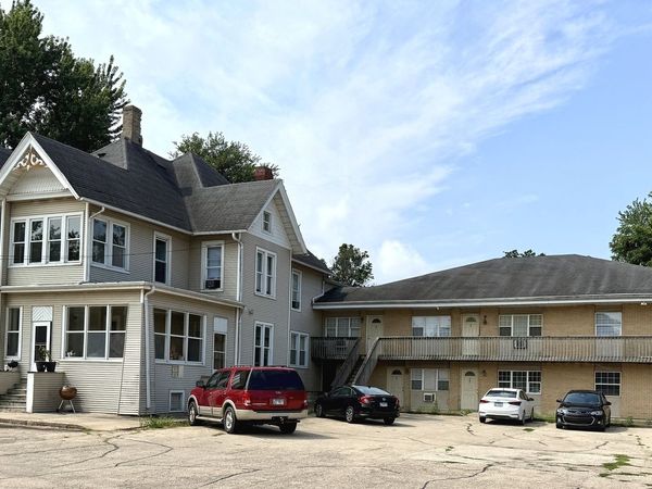 300 S Main Street , Rochelle, IL 61068