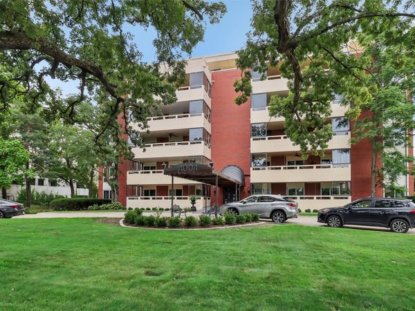 4004 Grand Avenue, Unit 203, Des Moines, IA 50312