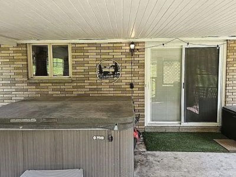 608 E Fernwood Drive, Toronto, OH 43964 Photo 2