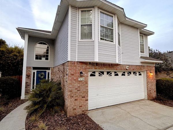 3110 Leesburg Sq, Pensacola, FL 32504