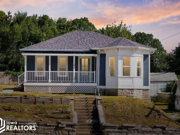 1100 Division Street, Burlington, IA 52601