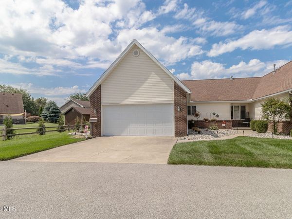 4322 Townhouse Drive , Oregon, OH 43616