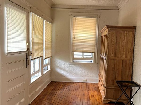 East Islip, NY 11730