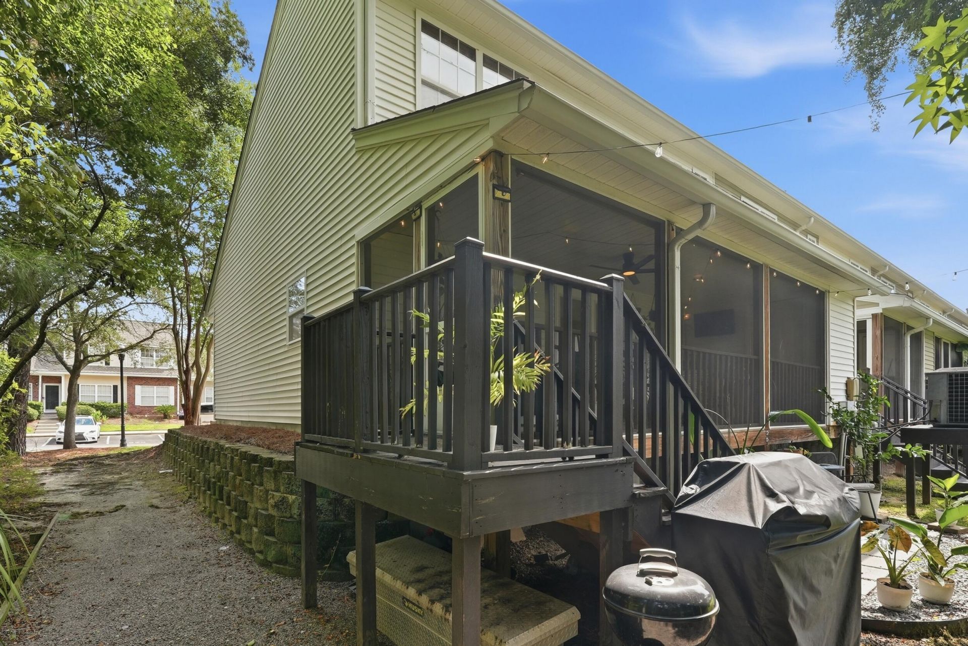 325 Kelsey Boulevard Photo 24