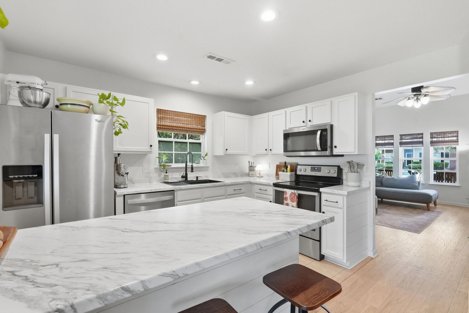 325 Kelsey Boulevard Photo 6