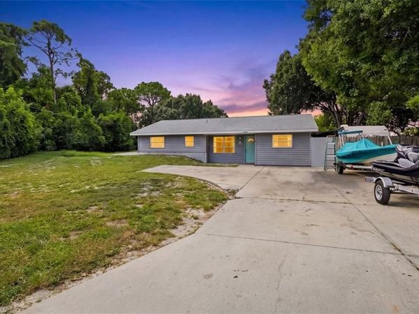 3100 8th ST W, LEHIGH ACRES, FL 33971