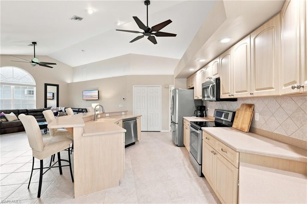 415 SE 13th Ave, Cape Coral, FL 33990 Photo