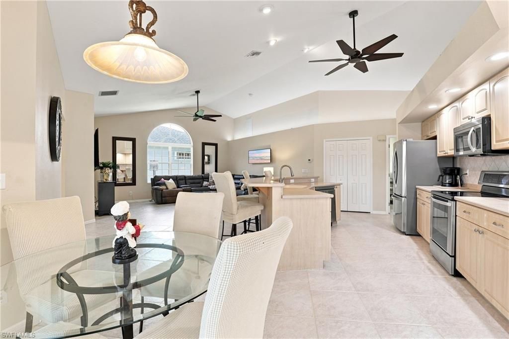 415 SE 13th Ave, Cape Coral, FL 33990 Photo