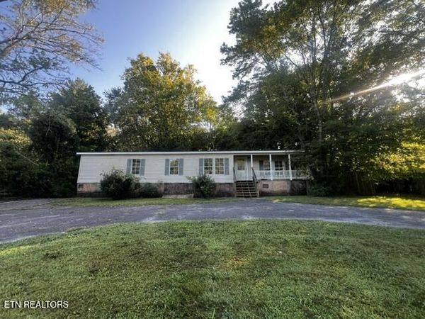 210 Stone Rd, Knoxville, TN 37920