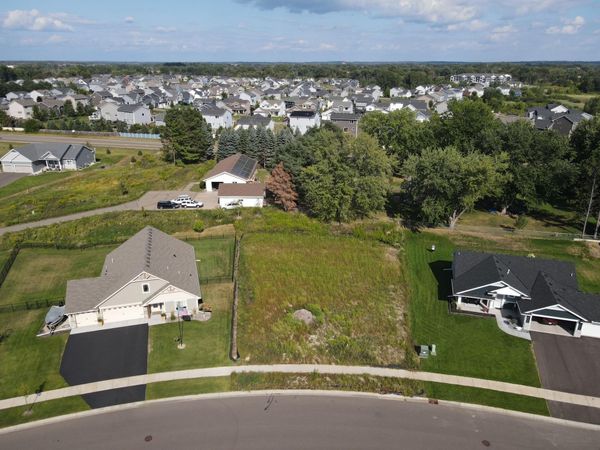 6664 Heritage Avenue , Lino Lakes, MN 55038
