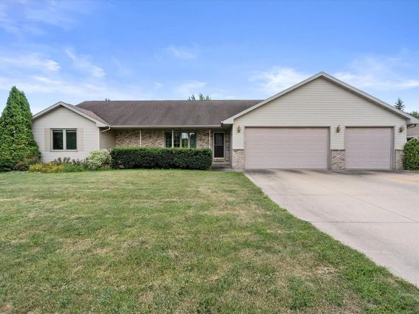 W2419 Falcon COURT, Appleton, WI 54915