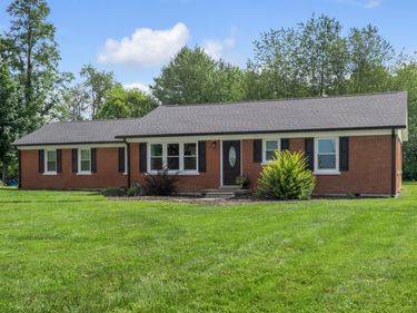 110 Gaybourne Way, Versailles, KY 40383