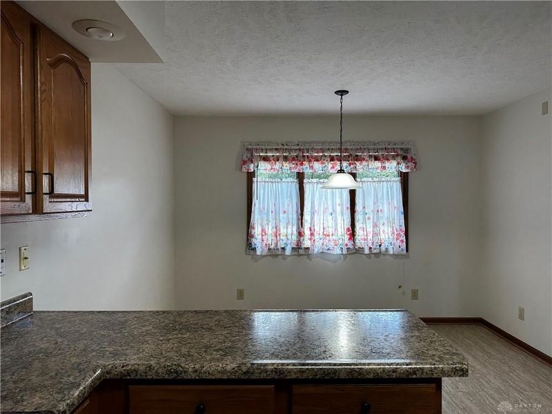 1547 Dee Anne Drive, Xenia, OH 45385 Photo 6