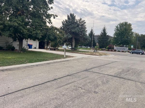 1550 S Jade, Meridian, ID 83642