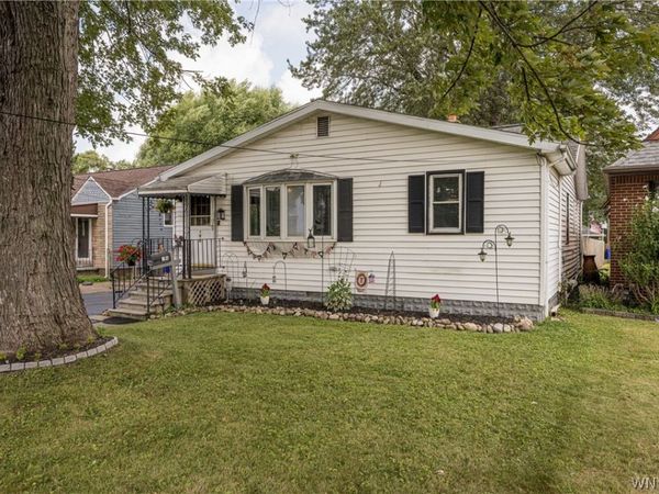 196 Indian Church Road , Buffalo, NY 14210