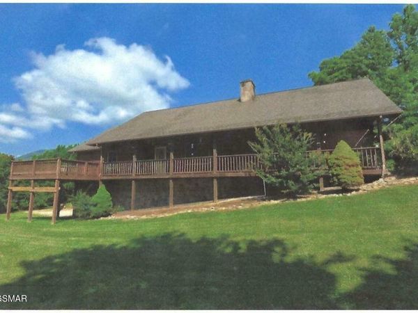 1425 Nicoha Boulevard , Sevierville, TN 37876