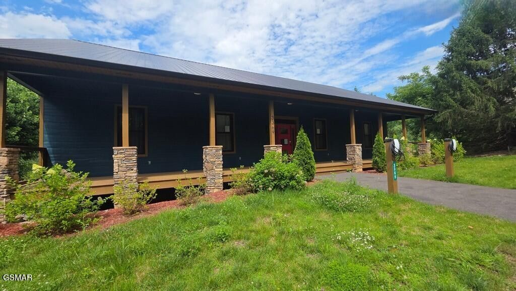 3369 Robeson Road , Sevierville, TN 37862 Main Photo