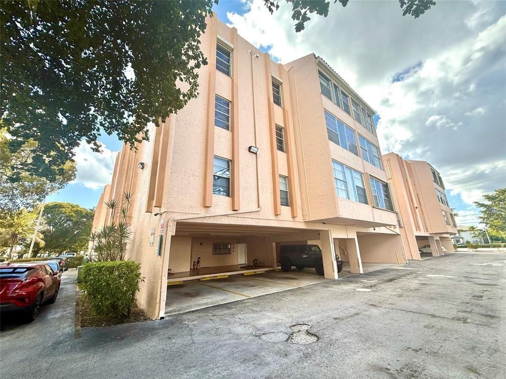 7345 W 4th Avenue, Unit 403, Hialeah, FL 33014 Photo