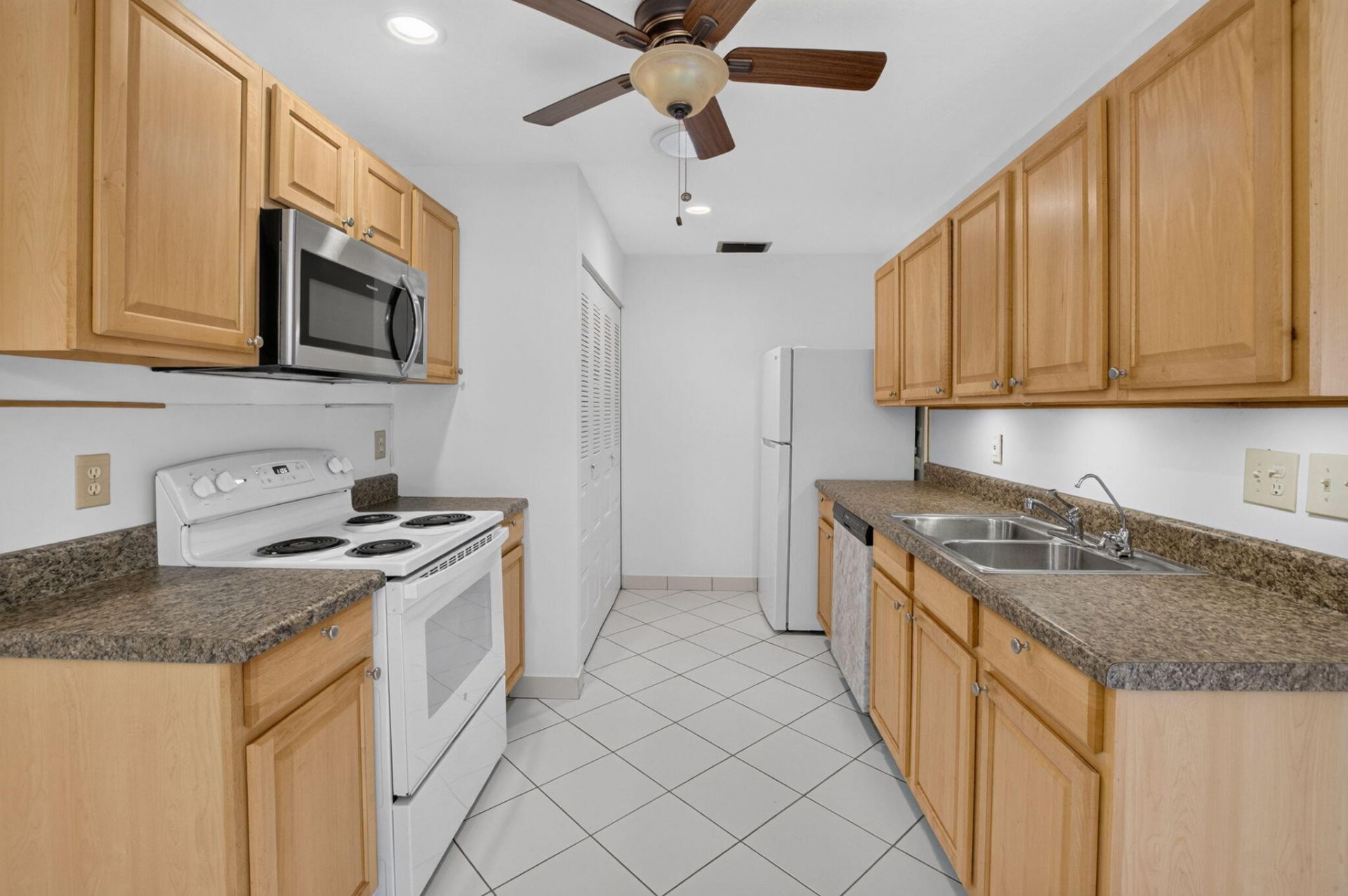6070 La Palma Lane, Delray Beach, FL 33484 Photo