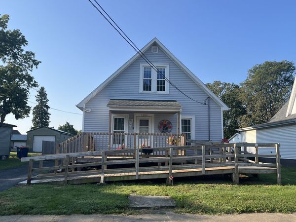 1205 June Street , Kewanee, IL 61443