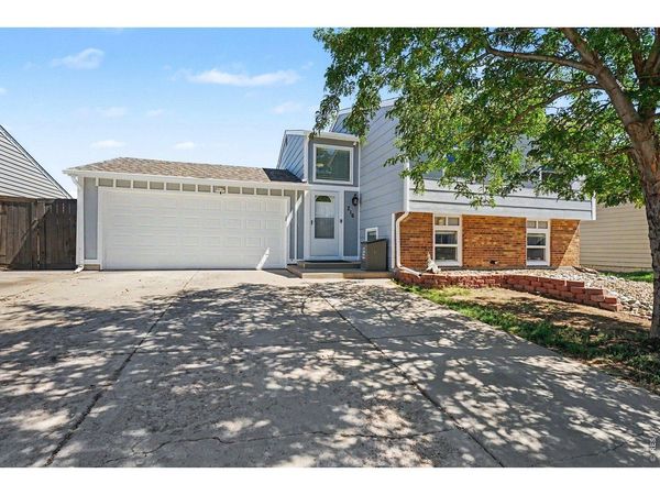 216 Jefferson Dr, Bennett, CO 80102