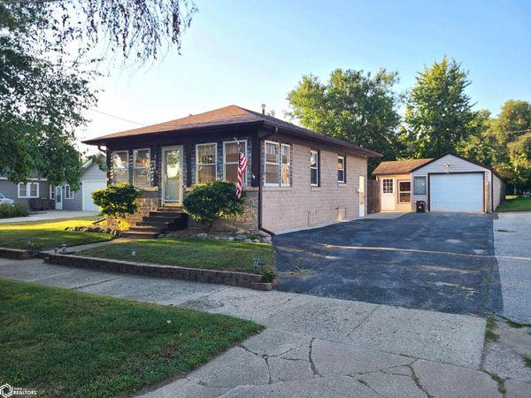 311 18th Street SE, Mason City, IA 50401
