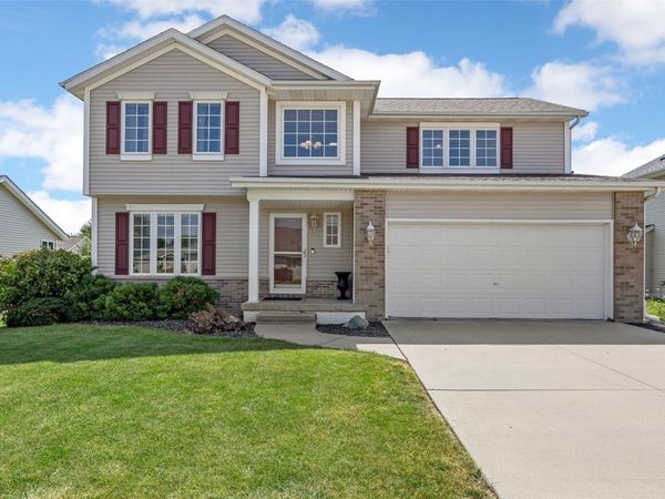 729 74th Street NE, Cedar Rapids, IA 52402