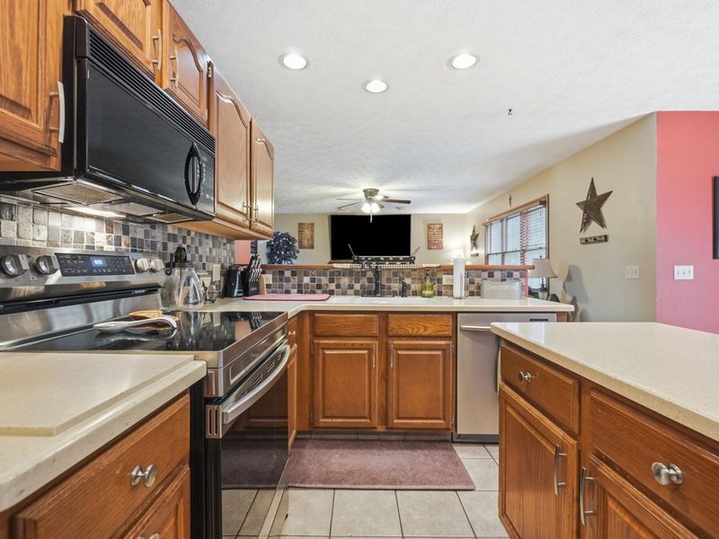 4146 Ashton Lane, Springfield, OH 45503 Photo 18