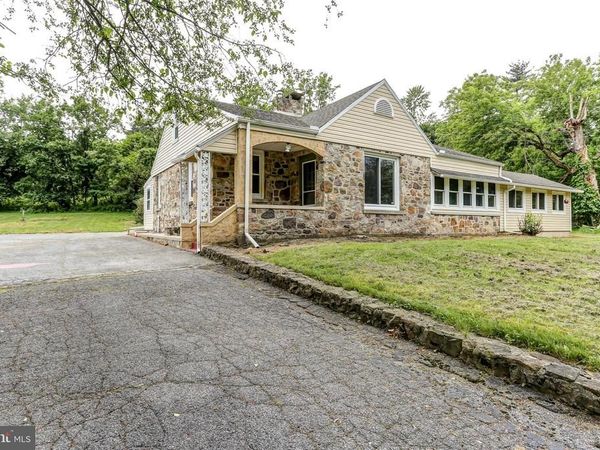 1140 OYSTER MILL ROAD , CAMP HILL, PA 17011