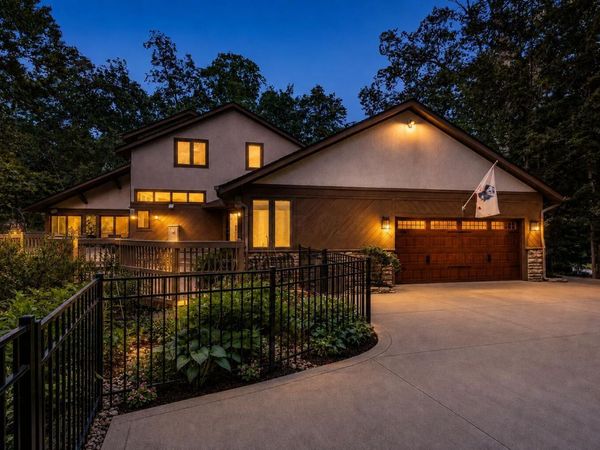 630 Woods Hollow Lane, Powell, OH 43065