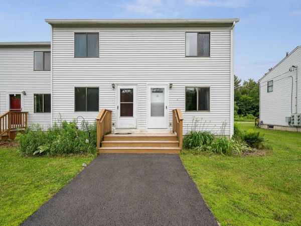 21 Huntington Place, Waterbury, VT 05676